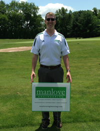 Michael Manlove volunteering at the Dallastown Basketball Booster Club Annual Golf Tournament